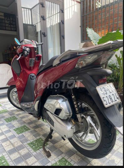 Honda SH125 2019 Đỏ 21.000 km. Mua bán Xe máy tại Quận Liên Chiểu Đà Nẵng được đăng bởi Thanh Nga hình 2