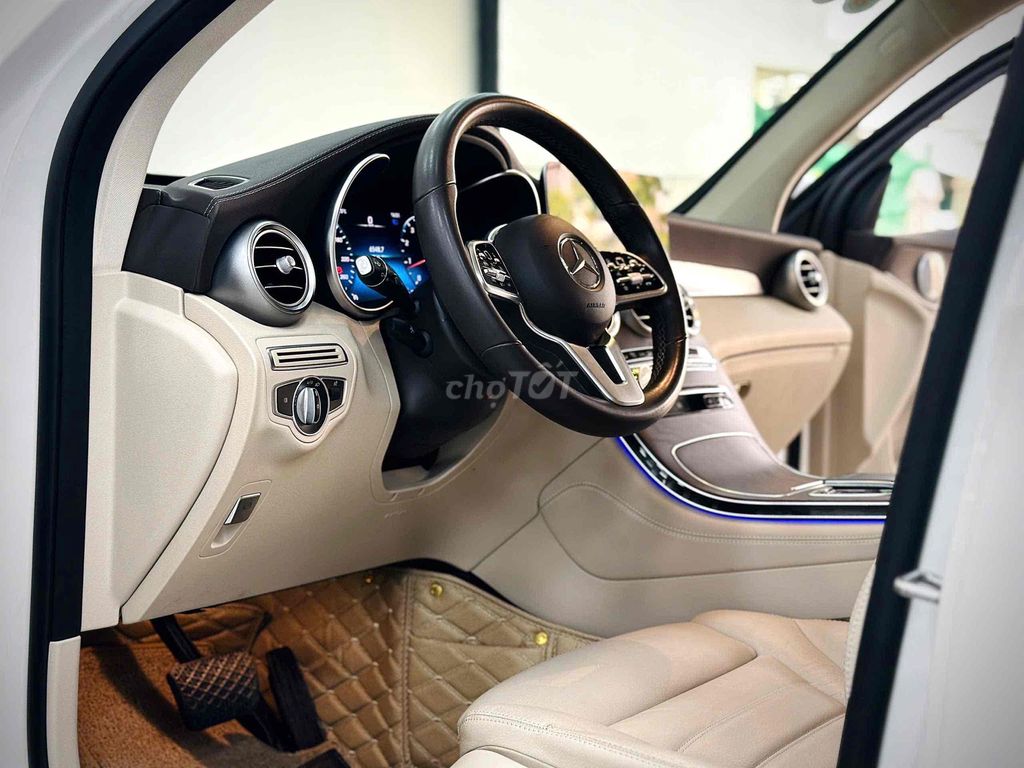 𝐌𝐞𝐫𝐜𝐞𝐝𝐞𝐬-𝐁𝐞𝐧𝐳 𝐆𝐋𝐂𝟐𝟎𝟎 𝟒𝐦𝐚𝐭𝐢𝐜 𝐌𝐨𝐝𝐞𝐥 𝟐𝟎𝟐𝟏. Mua bán Ô tô tại Thành phố Thủ Đức Tp Hồ Chí Minh được đăng bởi Tấn Khang Chuyên Xe Lướt hình 16