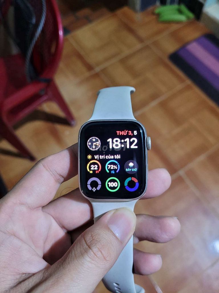 Apple Watch SE (GPS) Thế hệ 2 Bạc. Mua bán Thiết bị đeo thông minh tại Huyện Hàm Thuận Bắc Bình Thuận được đăng bởi Nguyễn Trung Hiếu hình 1