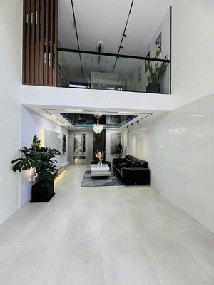 Аренда · 4 комн. · 44 м² · Quận 11, ул. Đường Lạc Long Quân