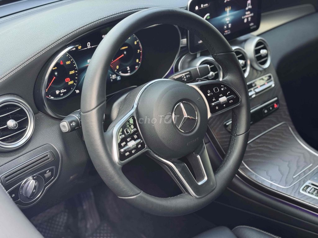 Mercedes Benz GLC 2021 200 4Matic - 43500 km. Mua bán Ô tô tại Quận Bình Tân Tp Hồ Chí Minh được đăng bởi Huỳnh Thiên Bảo hình 7