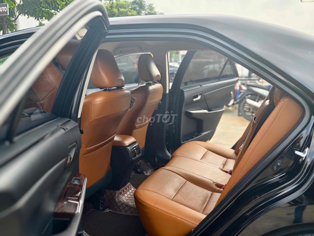 Toyota Camry 2018 2.5Q - 70000 km màu đen. Mua bán Ô tô tại Quận Long Biên Hà Nội được đăng bởi BON AUTO hình 6