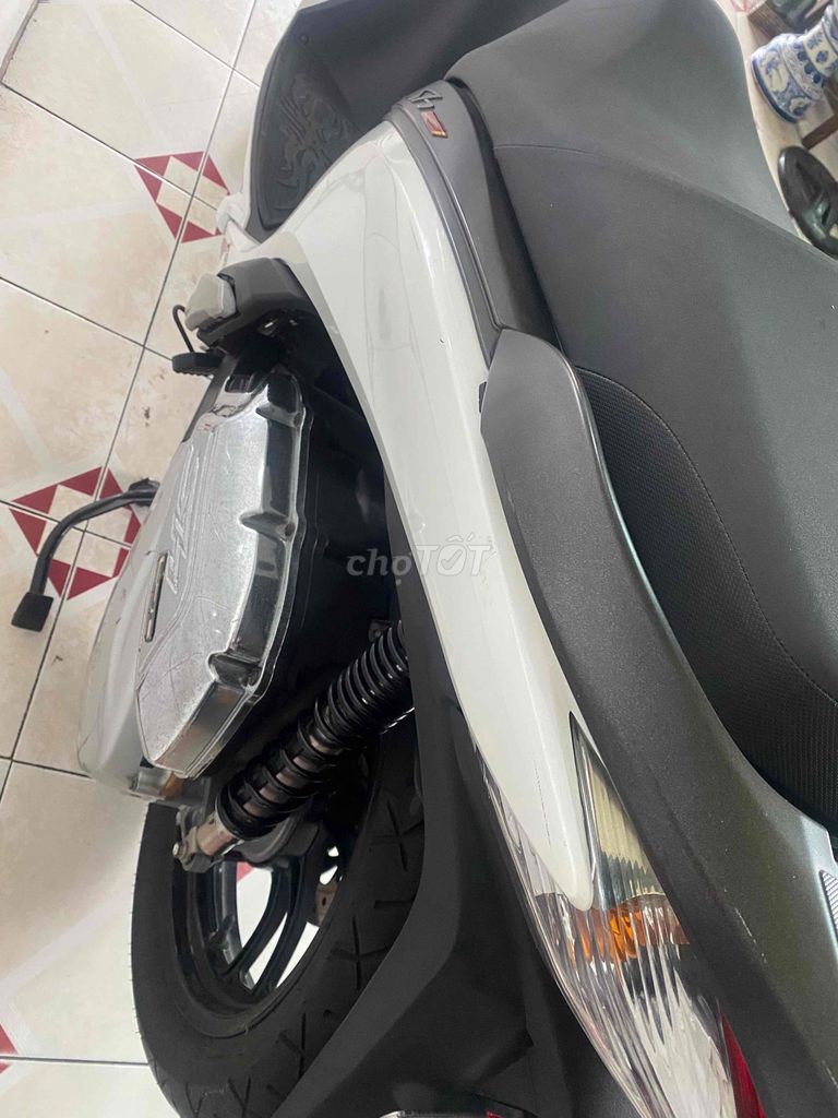 HONDA   SH 125c zin odo 5500. Mua bán Xe máy tại Thành phố Rạch Giá Kiên Giang được đăng bởi Tân hình 3
