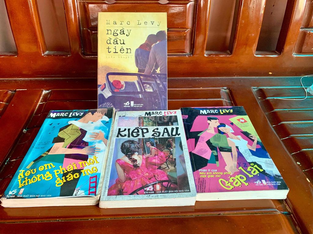 Sách Marc Levy Tiểu thuyết 4 quyển. Mua bán Sách tại Thành phố Huế Thừa Thiên Huế được đăng bởi tiệm nhà Mật hình 1
