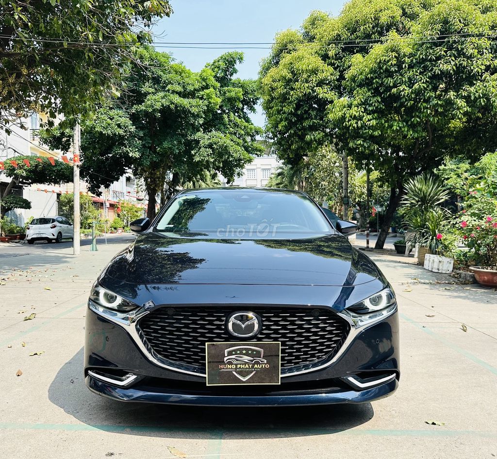 Mazda 3 1.5L Premium рег. 2023 сине-черный, полная комплектация