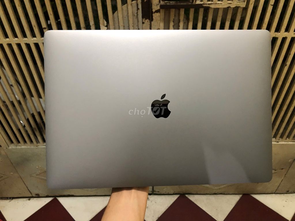 MACBOOK PRO 2019 16''/Core I7 / 16G /512G /VGA 4GB