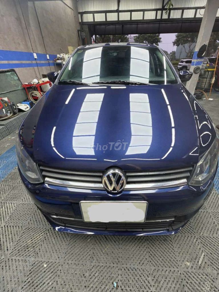 Volkswagen Polo 2014 синий