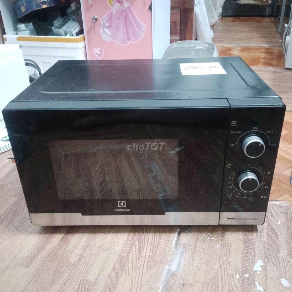 Lò vi sóng Electrolux Đen 23l. Mua bán Bếp, lò, đồ điện nhà bếp tại Quận Hà Đông Hà Nội được đăng bởi Chu Toàn hình 1