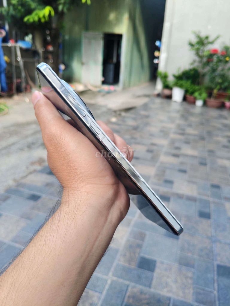Oneplus 12 12/256 pin 99% ngoại hình như ảnh. Mua bán Điện thoại tại Quận Ninh Kiều Cần Thơ được đăng bởi Yantee Vicky Gaming Music hình 4