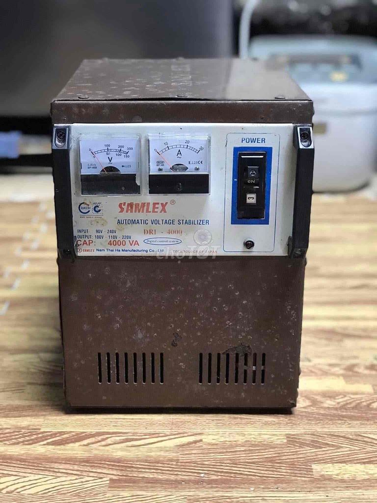 Ổn áp SAMLEX . 4KVA