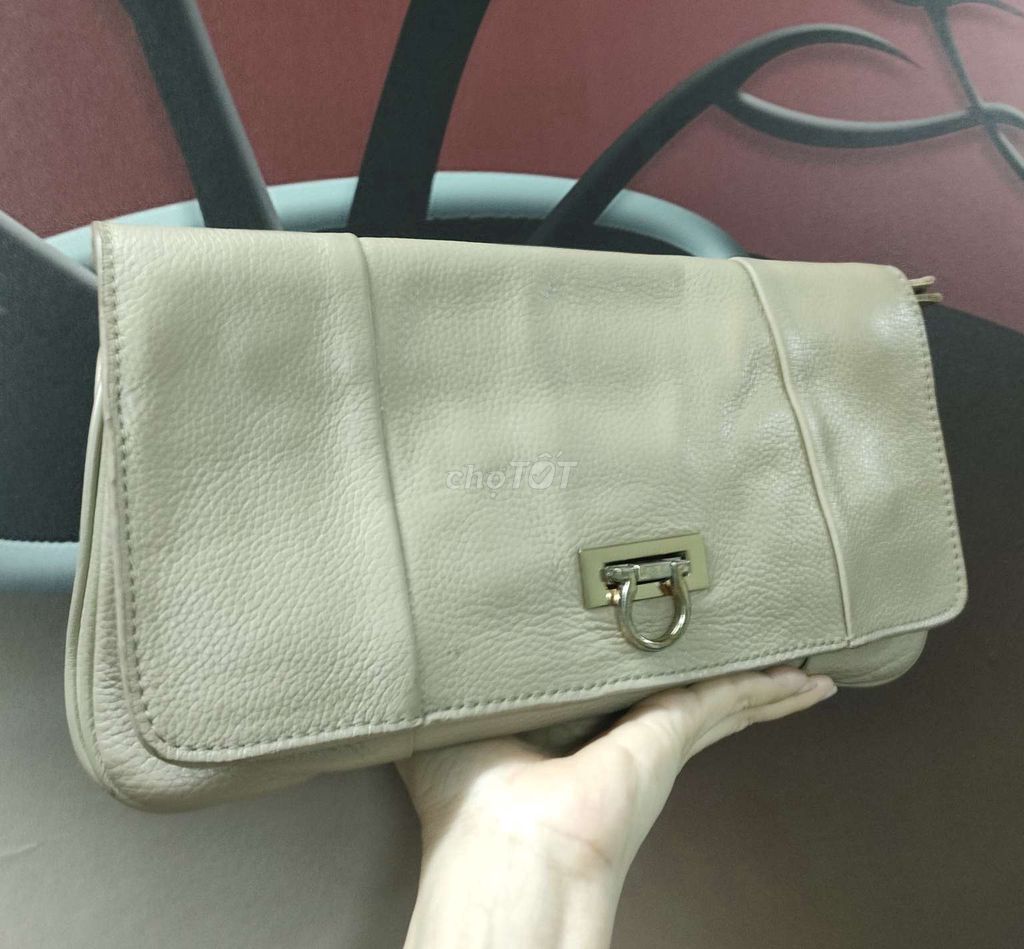 Clutch cầm tay, đeo vai nữ da thật mềm màu kem. Mua bán Túi xách tại Quận 7 Tp Hồ Chí Minh được đăng bởi Trang la Bella hình 1