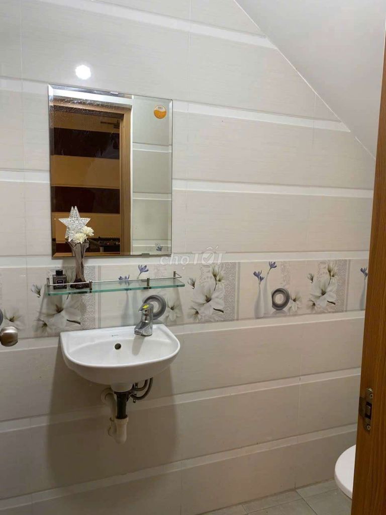 Furnished 3-storey house opposite Da Nang bus station — photo 9
