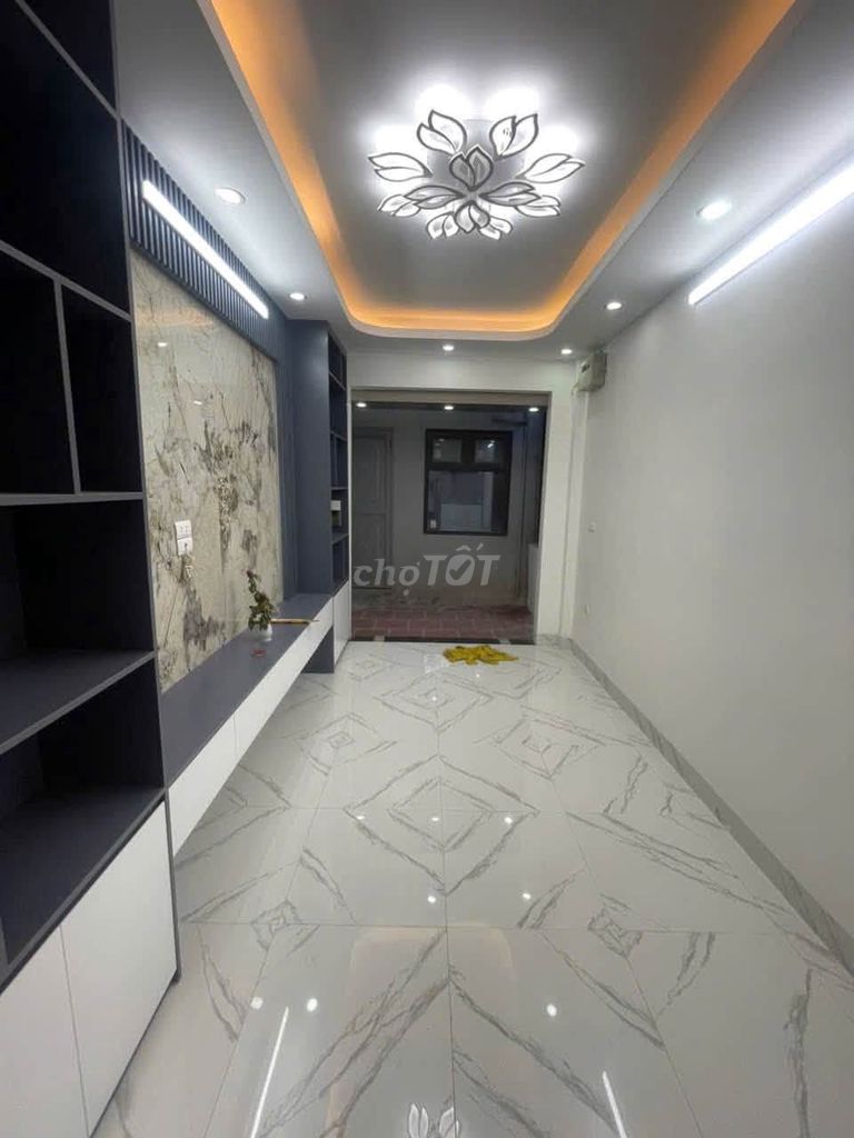 Дом в аренду Linh Nam, 4 спальни, 9 евро/месяц