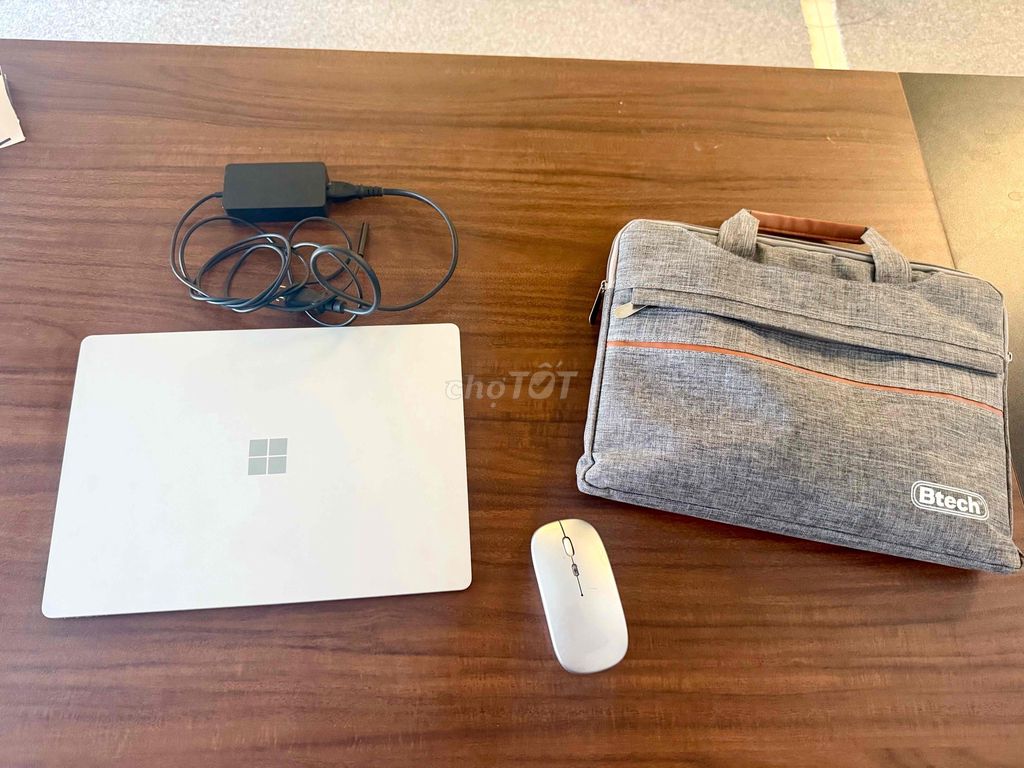 Microsoft Surface Laptop i5-7200U 8GB/256GB. Mua bán Laptop tại Quận Nam Từ Liêm Hà Nội được đăng bởi Định Nguyễn BĐS hình 1