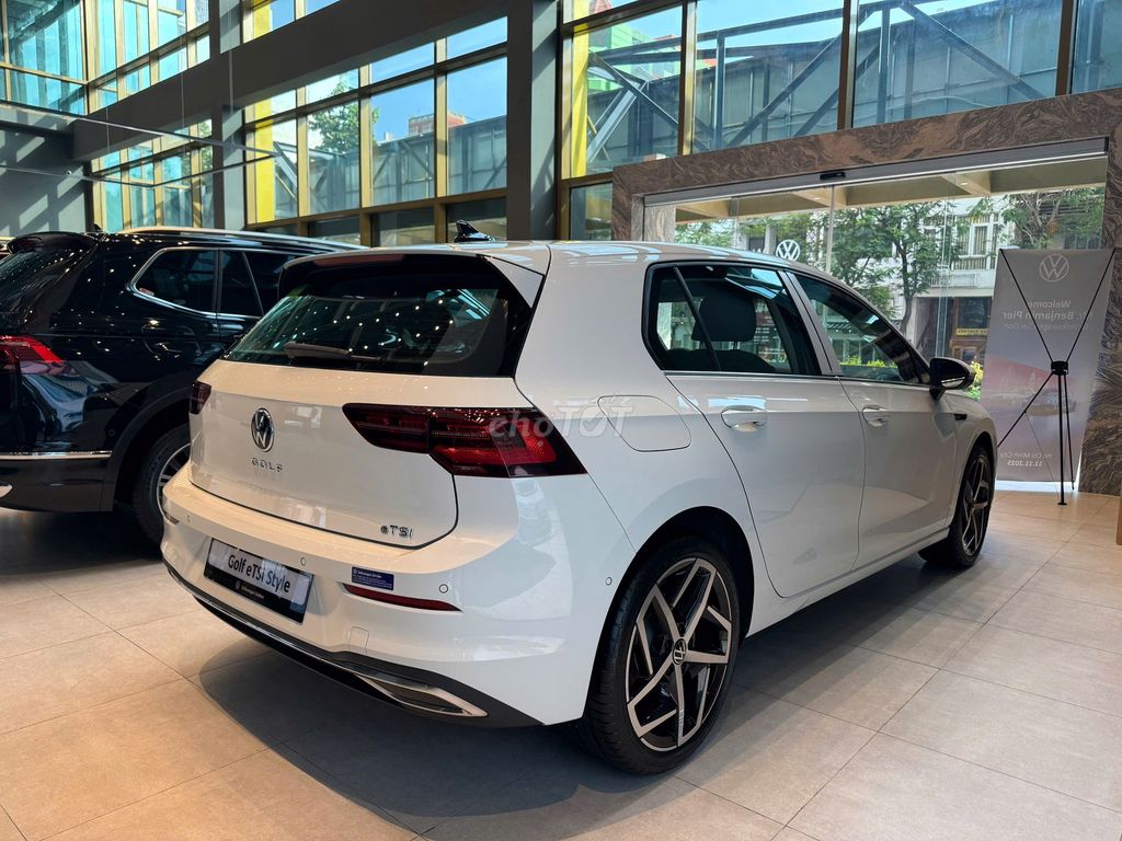 Volkswagen Golf 1.5e TSI Style, xe sẵn giao ngay !. Mua bán Ô tô tại Quận 5 Tp Hồ Chí Minh được đăng bởi Kim Hà Volkswagen Sài Gòn  hình 3