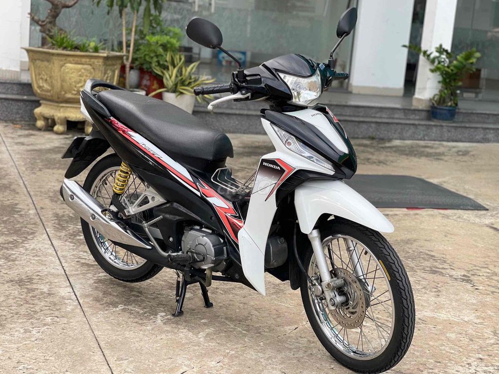 [ĐẸP NHƯ MỚI]👉 Wave RSX Fi 2018,XE ÍT ĐI,NGAY CHỦ💖. Mua bán Xe máy tại Quận Bình Tân Tp Hồ Chí Minh được đăng bởi BÙI TIẾN DŨNG hình 3