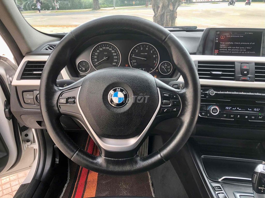 BMW 3 Series 2015 320i - 82000 km máy b48. Mua bán Ô tô tại Quận Gò Vấp Tp Hồ Chí Minh được đăng bởi nguyễn quốc trinh hình 4