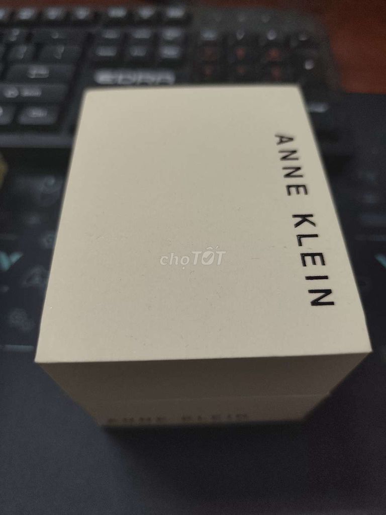 Đồng hồ Anne Klein Nữ dây da Nâu. Mua bán Đồng hồ tại Quận 4 Tp Hồ Chí Minh được đăng bởi P Yuthunder hình 1