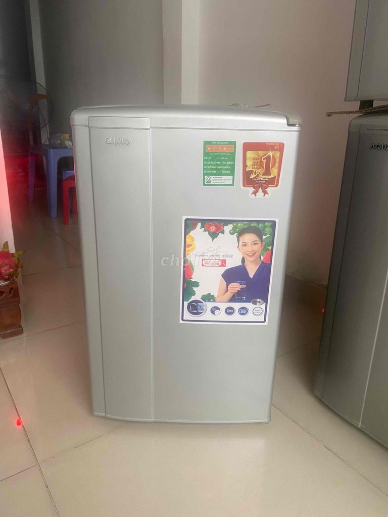 tủ lạnh mini sanyo 90L zin còn tốt bán bh6t