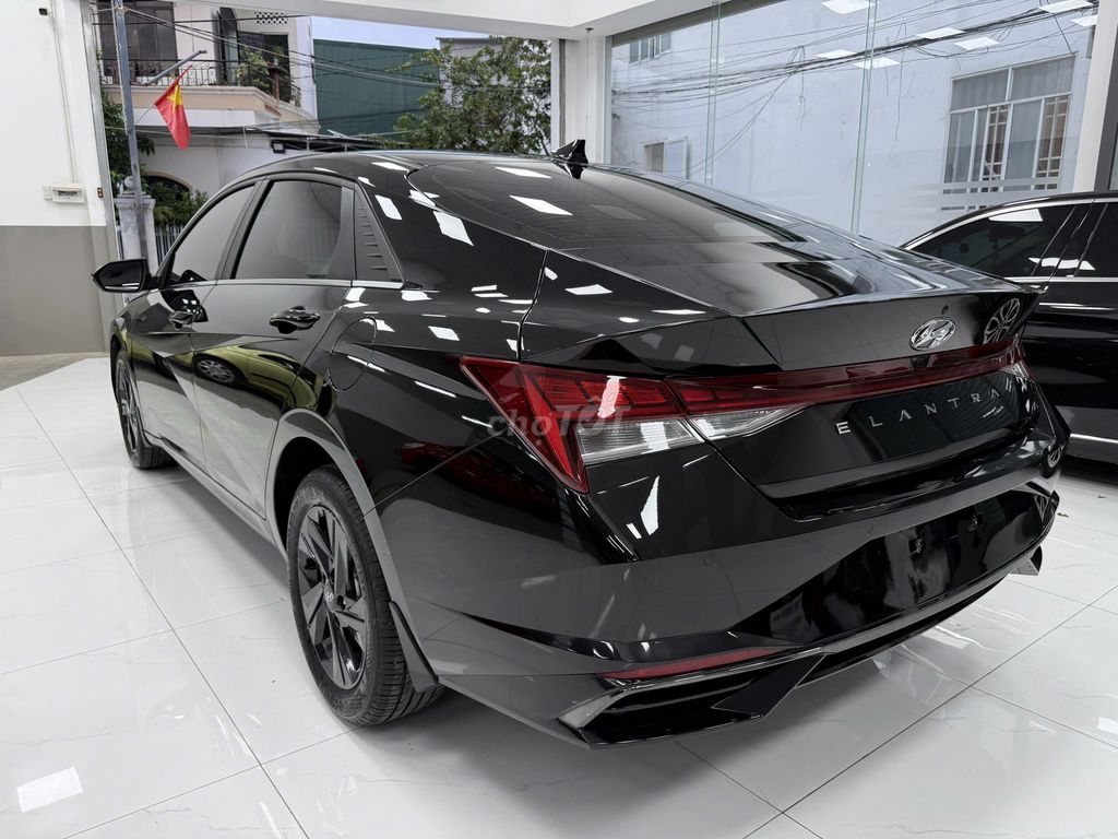 Hyundai Elantra 2025 1.6 AT Специальная Черная
