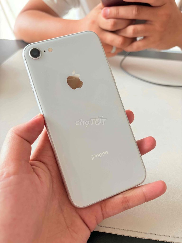 Apple iPhone 8 64GB Bạc Like New. Mua bán Điện thoại tại Quận Ninh Kiều Cần Thơ được đăng bởi dienthoaidao hình 1