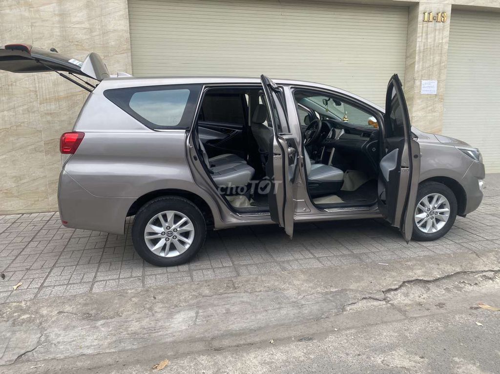 Toyota Innova tháng12/2018