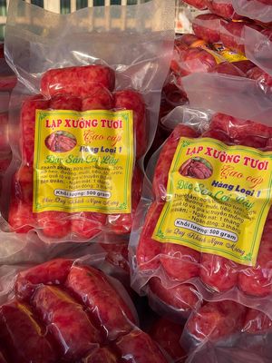 Lạp Xưởng Tươi Đặc Sản Cai Lậy Bao Ngon 135k/1Kg. Mua bán Đồ ăn, thực phẩm và các loại khác tại Quận Gò Vấp Tp Hồ Chí Minh được đăng bởi Nguyễn Toàn Thắng 