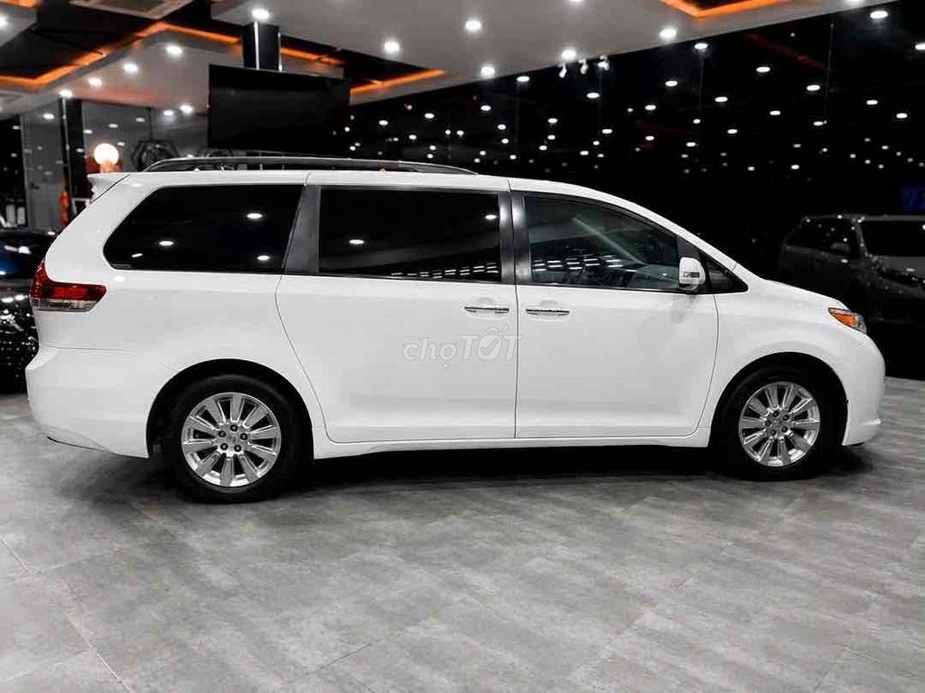 Toyota Sienna Limited AWD 2015 Белая