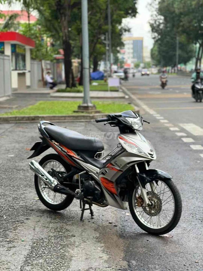 Yamaha Exciter серебристый, чёрный, оранжевый Вьетнам