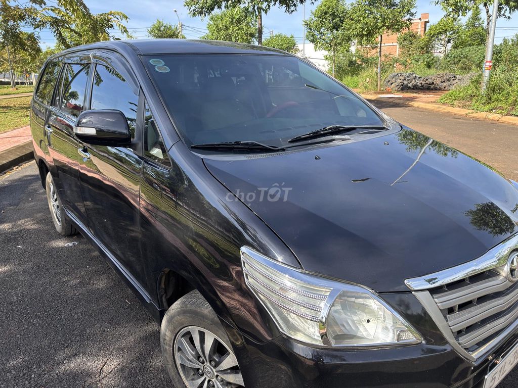 Toyota Innova 2.0E 2015 màu đen 8 chỗ. Mua bán Ô tô tại Thành phố Buôn Ma Thuột Đắk Lắk được đăng bởi Tuấn hình 7