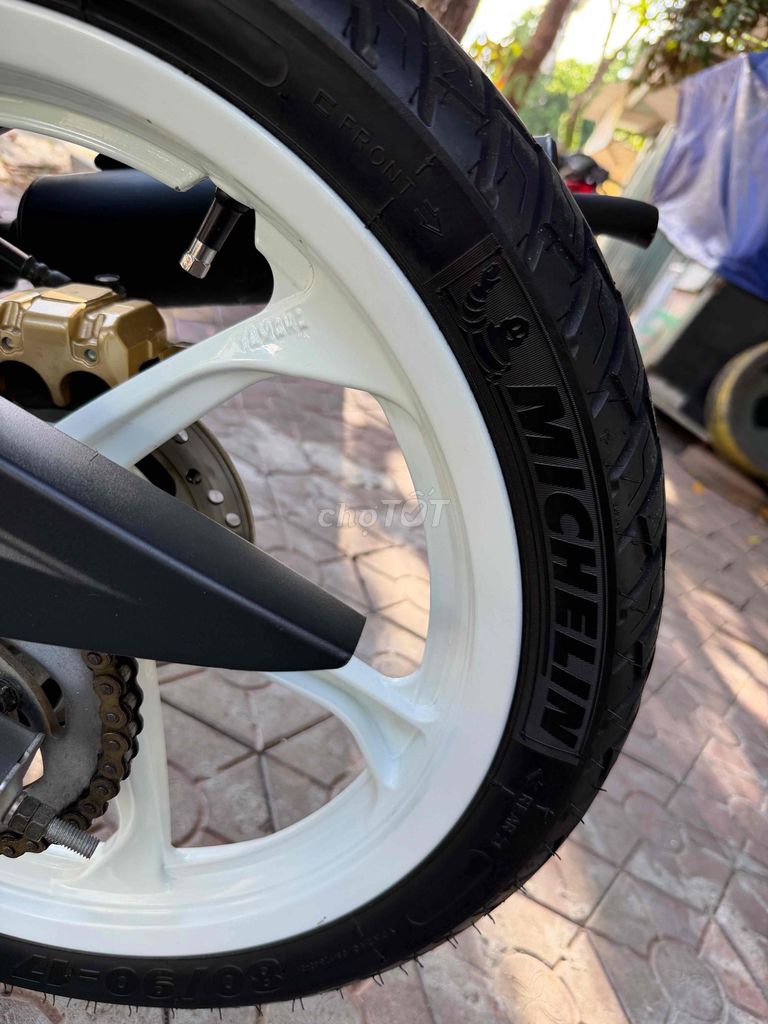 Yaz fom đời thấp full zin mới 100% đã vào 4 món. Mua bán Xe máy tại Thành phố Quảng Ngãi Quảng Ngãi được đăng bởi Hien hình 11