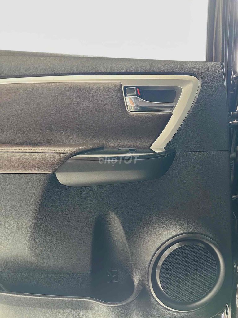 Fortuner 2019 AT 2.4G 1 cầu - Máy dầu. Mua bán Ô tô tại Thành phố Buôn Ma Thuột Đắk Lắk được đăng bởi Thành Nam Auto DakLak  hình 5