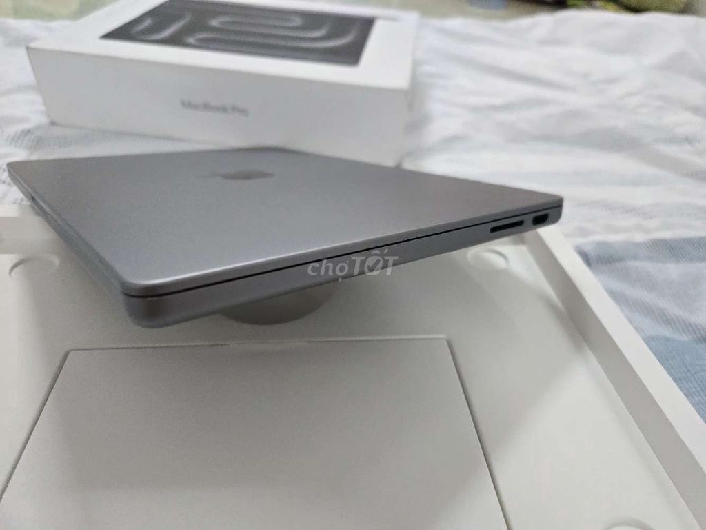 Macbook pro M3 14inch 512gb tgdd bh 5/2025 fullbox