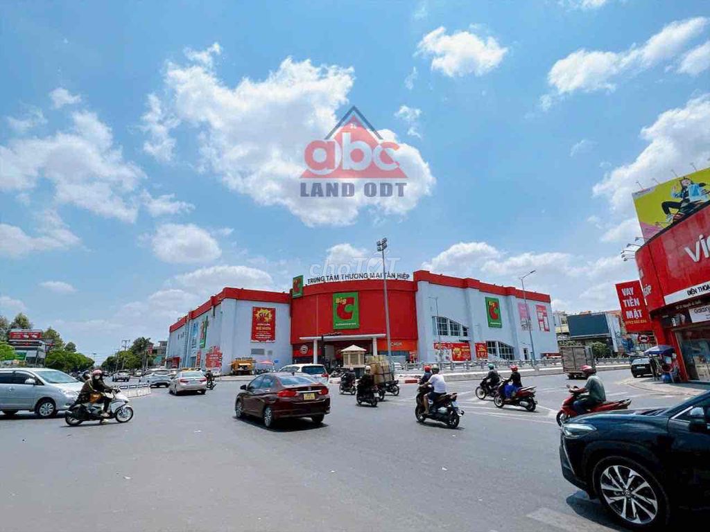 bán mặt Tiền đường Nguyễn Ái Quốc gần 1000m2