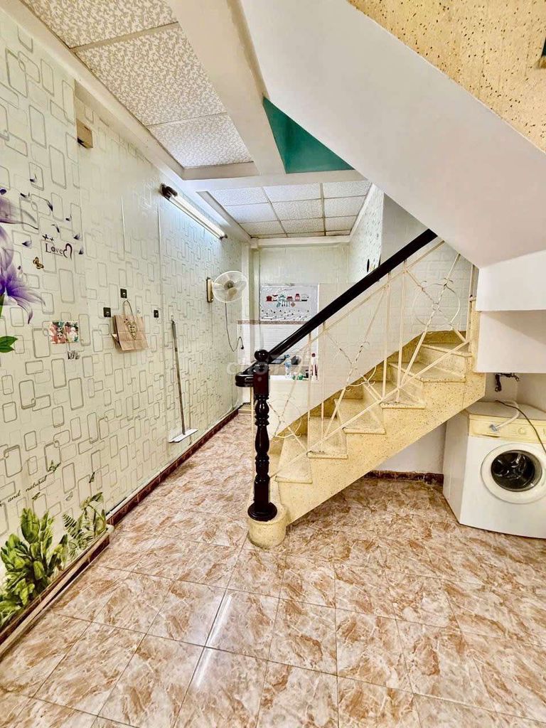 Аренда · 2 комн. · 32 м² · Quận Tân Phú, ул. Đường Tân Kỳ Tân Quý