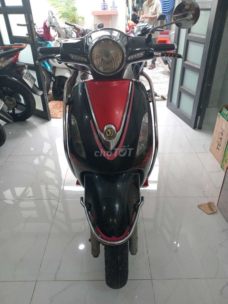 SYM Attila Elizabeth Đỏ đen. Mua bán Xe máy tại Quận 7 Tp Hồ Chí Minh được đăng bởi Lê Xuân Thứ hình 3