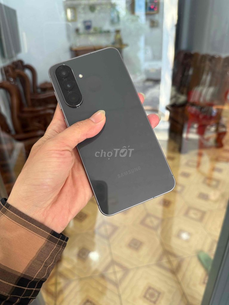 Samsung Galaxy A56 5G 8GB/128GB mới 99% zin. Mua bán Điện thoại tại Thành phố Buôn Ma Thuột Đắk Lắk được đăng bởi Nguyễn Tâm hình 1