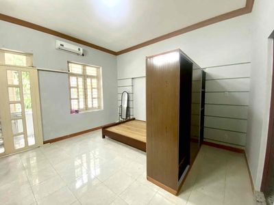 Serviced studio 30 m² · 1 bed · Đường Phạm Hùng