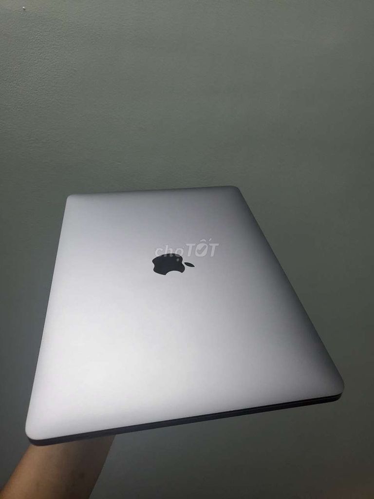 Macbook pro 2020 i5 16 512 aTouchbar