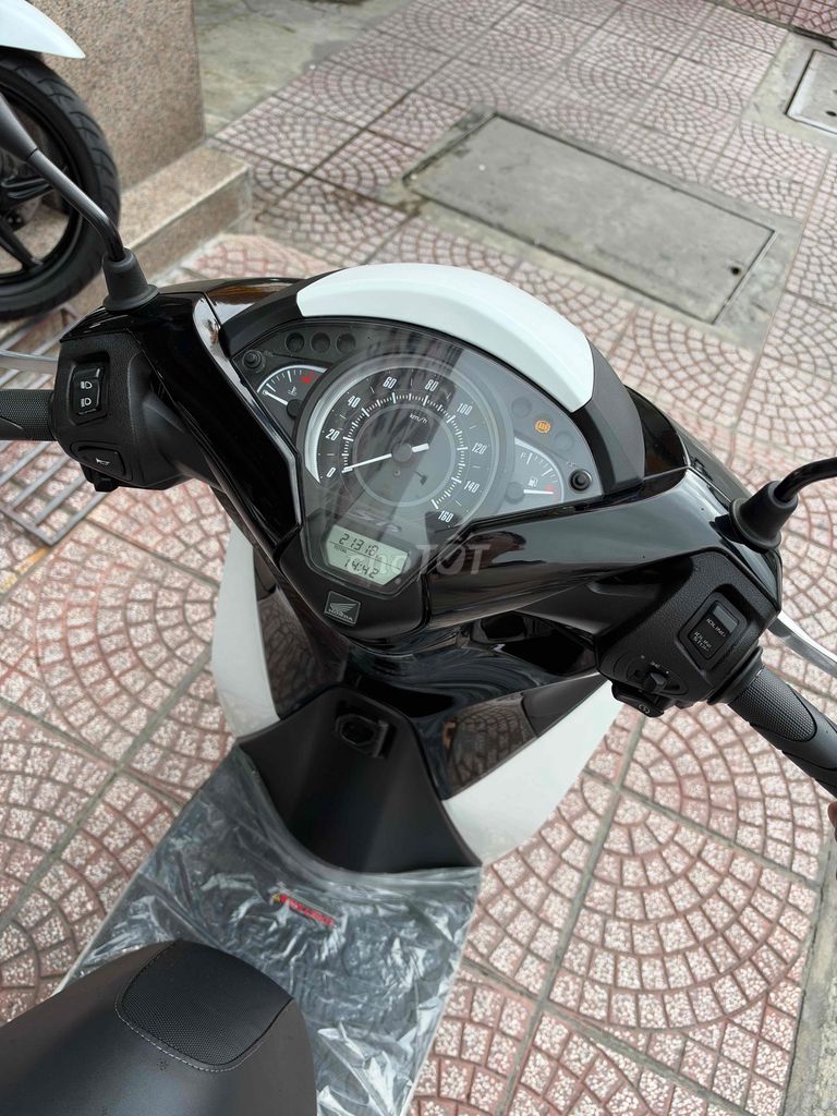 Honda SH 150i ABS 2018 Белый Черный 21 318 км Смена владельца сразу