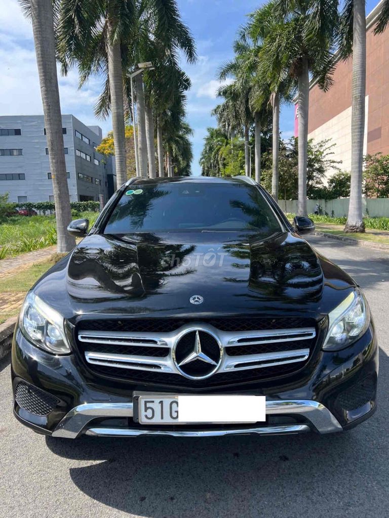 Mercedes Benz GLC250 4MATIC dk2018 1chủ xe zin dep