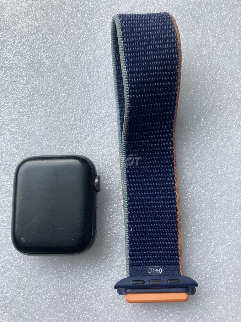 Apple Watch series 4 44mm bản LTE còn zin 100%