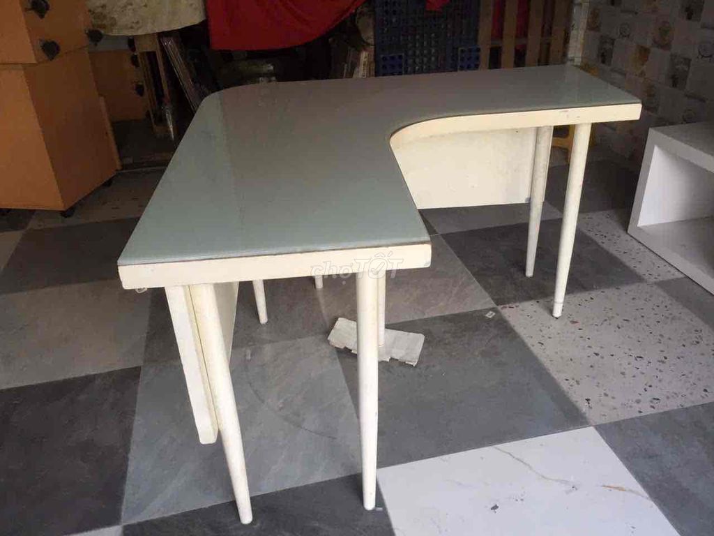 Thanh lý rẻ bàn góc có kính cường lực như hình