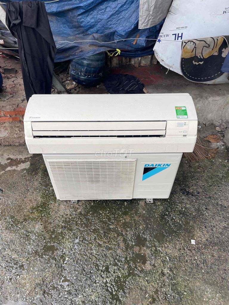 Thanh lý máy lạnh Daikin 1hp rin nhẹ điện