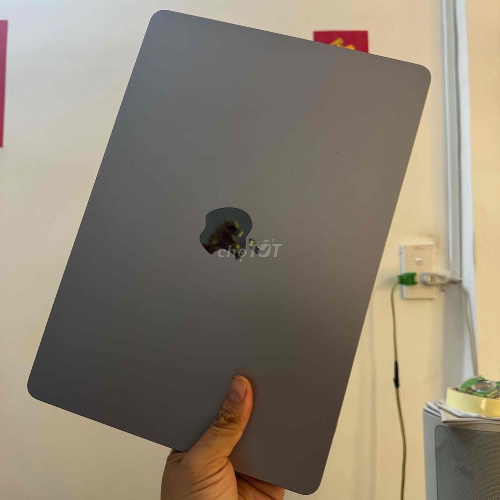 Macbook Air M2 2022 13” 8g/512g gray pin98%bh3 th. Mua bán Laptop tại Quận 3 Tp Hồ Chí Minh được đăng bởi Phúc Nguyễn hình 1