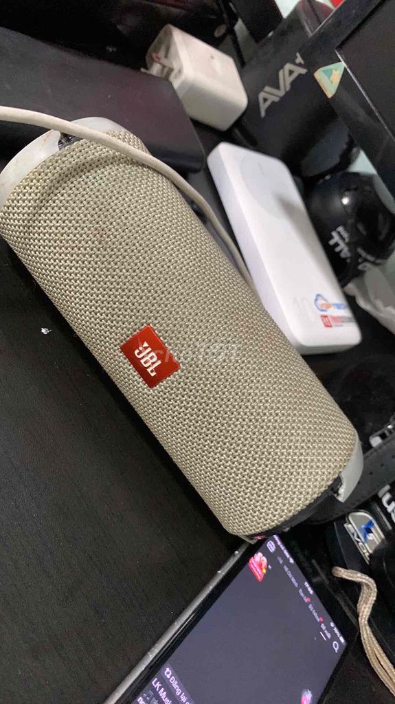 Loa Bluetooth JBL Be Nhỏ gọn. Mua bán Tivi, Âm thanh tại Quận 8 Tp Hồ Chí Minh được đăng bởi Mrphúc hình 1