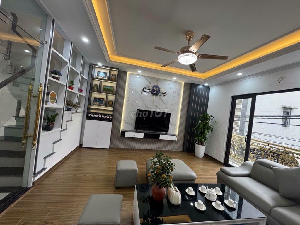 Дом 45 м², 5 этажей, 4 спальни, парковка - Ngoc Hoi