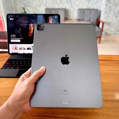 iPad Pro 12.9inch 2020 Wifi 256Gb Đẹp 99%. Mua bán Máy tính bảng tại Quận Bình Thạnh Tp Hồ Chí Minh được đăng bởi StoreUS
