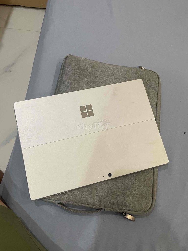Microsoft Surface Pro 5 i5 8GB/256GB 12.3 inch Bạc. Mua bán Máy tính bảng tại Quận Liên Chiểu Đà Nẵng được đăng bởi Đại hình 1