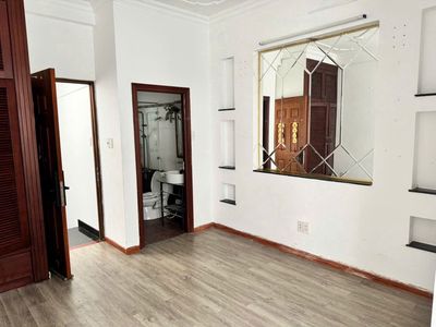 Rent · 5 bd · 40 м² · Quận Phú Nhuận, ул. Đường Hoa Thị
